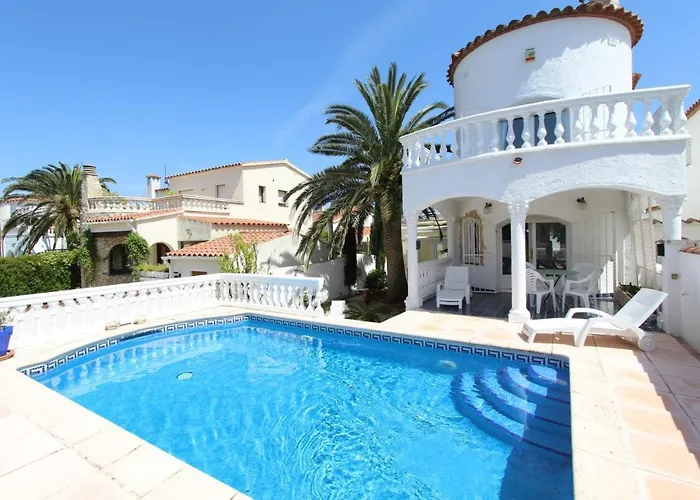 Leon Inmo Jean - 10035 Villa Empuriabrava